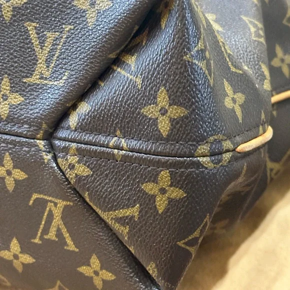 Louis Vuitton Sully MM - Picture 7 of 16